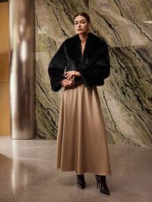 MOTF PREMIUM 秋冬款瀑布长袖仿皮草大衣 - 黑色 - 查看 6