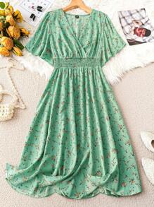 SHEIN Clasi 加大码 V 领交叉裹身碎花短袖连衣裙长款女装 - 彩色 - 查看 1