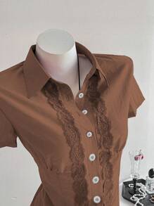 Elamini Classic Lace Patchwork Solid Color Slim Fit Short Sleeve Women Shirt - Brown - View 5