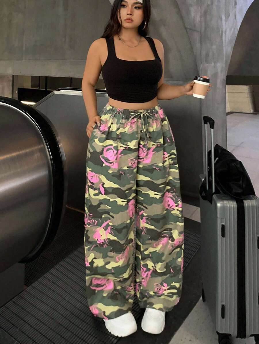 SHEIN EZwear 大码迷彩玫瑰印花宽松裤 - 彩色 - 查看 1