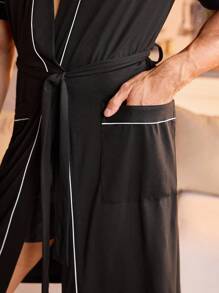 Manfinity Underwear&Sleepwear Basics 男式撞色字母印花腰带短袖长袍 - 黑色 - 查看 5