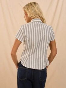 SHEIN Forever 21 春夏女士浪漫/舞会/正式/生日/90 年代/商务休闲女士/优雅/西部装/外出/时尚/休闲/Y2K/俱乐部/办公室/鸡尾酒会/复古/紧身/狂欢节/有趣/优雅/老钱/街头服饰/度假/乡村音乐会/工作/端庄/春假/单身女郎/音乐会/坏人/基本款/毕业/A 字裙/20 世纪 60 年代/短袖/衬衫 - 白色 - 查看 2