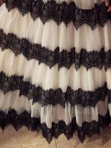 MOTF PREMIUM CONTRAST LACE COLORBLOCK DRESS - Black and White - View 3