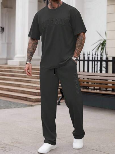 Manfinity Homme Men's Casual Letter Embossed T-Shirt And Pants Set, Summer Men Two Pieces Outfit Sweatpants Men Co Ord Set Men Street Wear Sets Casual Two Pieces Set Men Men Summer Sweatsuit