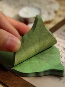 SHEIN 1 pieza Nota adhesiva con forma de hoja, de vuelta al colegio - Verde - Ver 2
