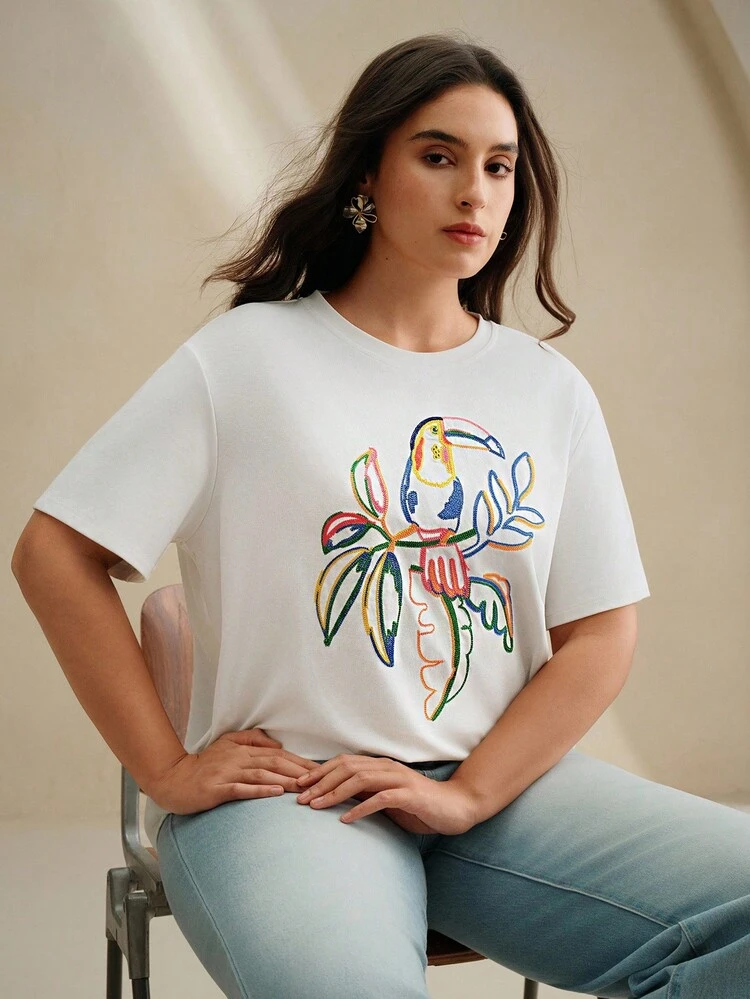 Plus Elegant High-End Embroidered Round Neck T-Shirt, Spring/Summer Resort Graphic Tee