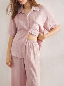 Ocili Conjunto de ropa de dormir de lino natural para mujer con cuello, botones al frente, manga 3/4 y pantalones a media pierna con rayas, cómodo