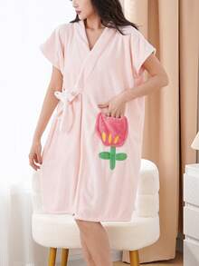 SHEIN 1pc Women's Black Bathrobe, One Size Fits All, Solid Color Plush Coral Fleece, Soft, Absorbent, Quick-Drying Super Microfiber, Suitable For Home, Bathroom, Pool Summer Wedding Home Bathroom Decor Back To School