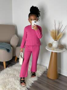 SHEIN Conjunto de pantalones y camiseta de manga larga acanalada de gran tamaño de estilo liso para niña en casa - Rosa Fucsia - Ver 2