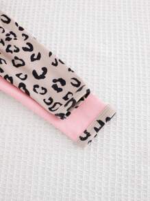 Cozy Pixies Set da 2 pezzi di tutina e pantaloni in maglia con stampa leopardata, manica lunga e collo rotondo, per neonata