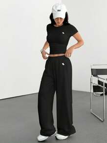 SHEIN EZwear 2件套针织黑色修身刺绣女士家居服套装（夏季） - 黑色 - 查看 5