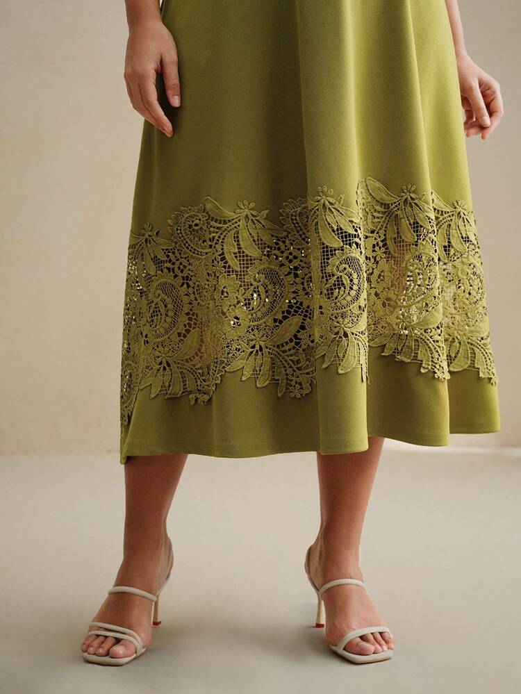 Women's Delicate Lace Patchwork Waist Cinched Dress