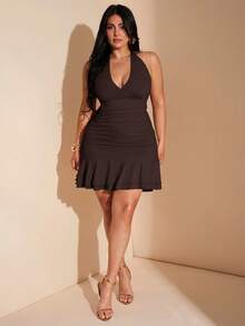 SHEIN BAE 加大码女式杏色露背深 V 褶饰荷叶边下摆可爱约会夜迷你连衣裙、优雅连衣裙、性感连衣裙 - 咖啡棕 - 查看 4