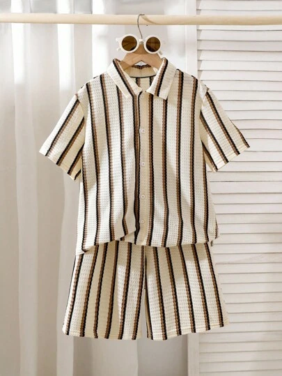 SHEIN Mirajuku 3pcs Tween Boy Knitted Textured Vertical Striped Short Sleeve Shirt And Matching Casual Shorts Set, Blended Fabric, Skin-Friendly And Breathable. The Shirt Features Multi-Color Vertical Stripe Design With A Small Collar And Short Sleeves; The Shorts Have An Elastic Waistband. The Overall Style Is Casual And Suitable For Daily Wear, Kindergarten, Beach Trips, Etc. Can Be Worn As A Set Or Separately To Create A Sunny And Energetic Kids Outfit, Perfect For Back-To-School Season. Summer Holiday