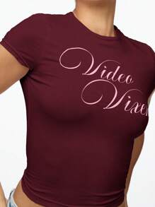 SUMWON WOMEN Áo thun crop top ôm sát phong cách cổ điển cho bé Áo thun trẻ em thời trang đường phố Y2K in họa tiết thiết yếu - Màu Đỏ Sâu - Xem 5