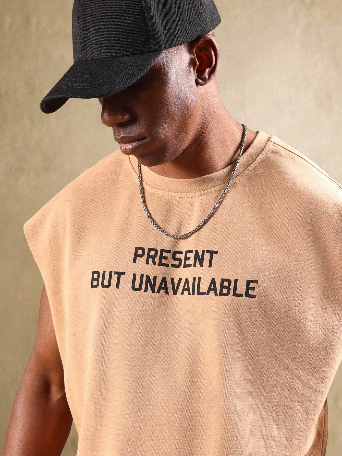 Débardeur << Présent mais indisponible » avec imprimé