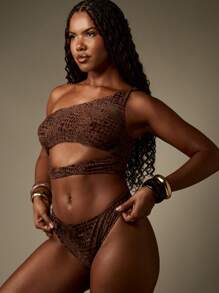 MISSGUIDED Maillot de bain une pièce Monokini avec imprimé animal et découpes. Tenue de vacances et de plage de luxe pour les stations balnéaires. Tissu texturé pour la baignade estivale des femmes.