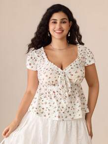 SHEIN MOD 大码女式可爱印花荷叶边下摆衬衫，适合返校、约会、生日、初秋、短款上衣、夏季上衣 - 彩色 - 查看 11