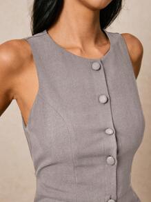 Poéselle 度假休闲纯色前扣无袖连衣裙