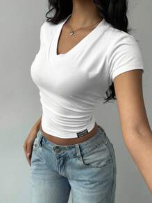 Tseoso 95% Cotone Maglietta casual minimalista da donna con scollo a V arricciato e toppe ricamata - Stile "Old Money" estivo per uso quotidiano, uscite, scuola, sport, palestra e occasioni formali - Bianco - Visualizzare 7