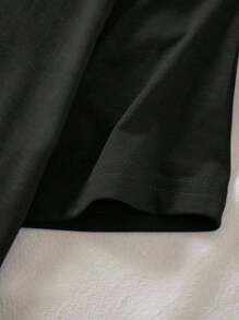 Manfinity Dauomo Men's Short Sleeve T-Shirt, Minimalist Fashion, Casual And Everyday Wear - Black - View 3