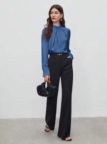 BizChic 女士秋季高领不对称设计褶饰宽松长袖上衣，基本款简约优雅别致商务休闲办公装，适合教师、婚礼、音乐会