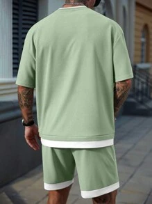 Manfinity CasualCool 男士字母印花圆领短袖休闲 T 恤和抽绳腰短裤套装，夏季街头两件套，舒适服装 - 薄荷綠 - 查看 2
