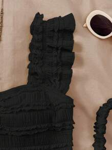 SHEIN 少女夏季黑色蕾丝衬衫，荷叶袖，修身质感度假蕾丝上衣，适合下午茶、海滩度假等场合。黑色荷叶边上衣，黑色上衣，少女可爱黑色上衣，黑色女童上衣