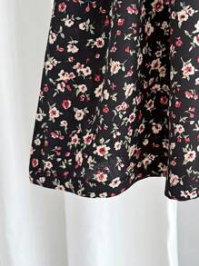 年轻女孩拼布碎花下摆圆领长袖荷叶边休闲连衣裙，适合婚礼、派对、舞会、生日、万圣节、毕业典礼