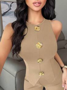 Conjunto elegante de negocios casuales para mujer, camiseta sin mangas ajustada y sexy con decoración de botones de metal y pantalones, conjunto de 2 piezas en color negro - Caqui - Ver 5