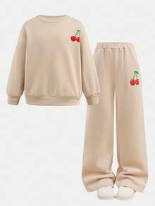 SHEIN Leap Crew 青少年女孩休闲秋冬长袖米色樱花花卉印花上衣和樱桃印花裤套装 - 米色 - 查看 8