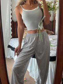 SHEIN 女士蕾丝纹理罗纹吊带背心和印花长裤睡衣套装女士睡衣套装两件套睡衣套装女士睡衣套装条纹睡衣套装夏季睡衣套装 - 淺灰色 - 查看 5