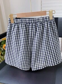 SHEIN Tall CURVE Plus Size Women's Fashion Red Woven Plaid Shorts For Summer Valentine's Day - Black - View 2