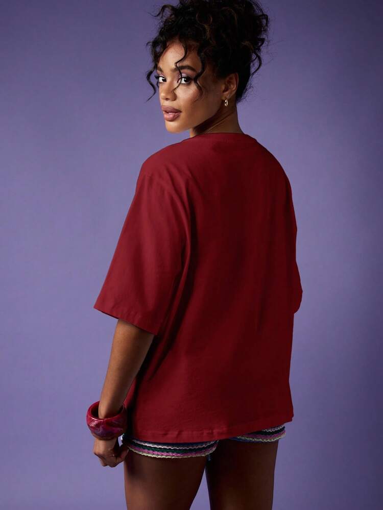 MISSGUIDED クリスタルヒトデのディテールが施されたオーバーサイズTシャツ