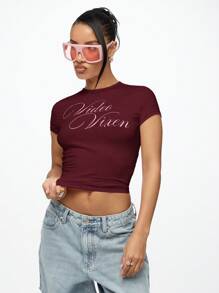 SUMWON WOMEN Áo thun crop top ôm sát phong cách cổ điển cho bé Áo thun trẻ em thời trang đường phố Y2K in họa tiết thiết yếu - Màu Đỏ Sâu - Xem 4