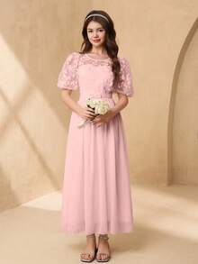 SHEIN 优雅白色圆领 3D 蕾丝面料泡泡袖飘逸连衣裙，适合派对、婚礼、少女穿着