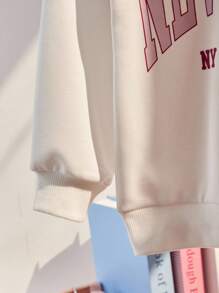 SHEIN Explorewe Girls Letter Print Long Sleeve Hooded Jacket And Solid Color Pleated Skirt 2-Piece Set - White - View 4
