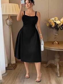 Auvina 大码女式纯色优雅低领细肩带连衣裙 - 黑色 - 查看 1