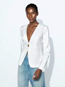 Maija 女式米色 V 领百搭、时尚都市时尚必备舒适 V 领落肩长袖、后开衩设计、正面金属玫瑰花装饰、商务休闲办公装、低调复古氛围、高端品质、都市通勤、杂志编辑标志性风格、城市社交派对外套女式西装外套女式西装外套短款西装外套白色西装外套女式金属装饰秋装