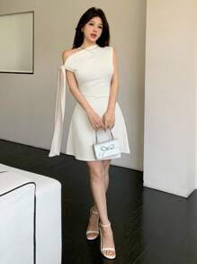 Celisse 女式不对称系带腰短裙 - 米色 - 查看 3