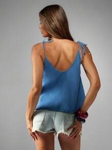 MISSGUIDED 夏季节日刺绣牛仔背心休闲无袖吊带背心波西米亚风花卉 Y2K 时尚轻洗秋千女式牛仔上衣 - 藍色 - 查看 2