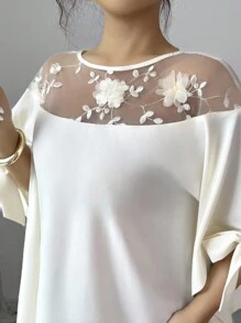 Selianne Blusa elegante francese a mantella con collo rotondo con spacchi e fiocco, in rete 3D floreale semi-trasparente, di colore albicocca, ampia e lusinghiera - Albicocca - Visualizzare 7