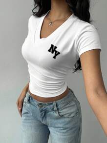 SHEIN EZwear Áo thun cổ chữ V in logo New York NY phong cách sinh viên tối giản giản dị dành cho nữ, phù hợp cho mùa hè, mùa tựu trường, phong cách sinh viên, tiệc Homecoming phong cách Old Money - Nhiều màu - Xem 4