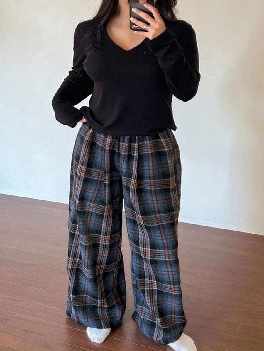 Dazy Plus 大码纯色V领长袖上衣和格子裤睡衣套装,秋冬服装,舒适套装 - 黑色 - 查看 1