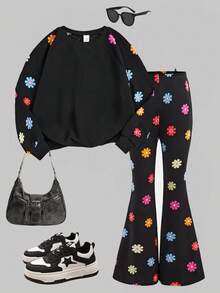 SHEIN Bộ 2 món đồ dễ thương thường ngày nhiều màu sắc họa tiết hoa/hoa, áo nỉ tay raglan in hình trái tim và quần ống loe, tuyệt vời cho trang phục thường ngày & mặc hàng ngày & đi học vào mùa thu & đông, thời trang ngọt ngào & dễ thương & thoải mái & đa năng, đi học, ở nhà, kỳ nghỉ gia đình, cho Giáng sinh, Halloween, bé gái Y2K. - màu đen - Xem 2