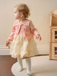 SHEIN This 2-Piece Baby Girl's Fashionable, Sweet And Cute Sleeveless Three-Dimensional Floral Organza Dress Pairs Well With A Comfortable Knitted Textured Short Coat Set.