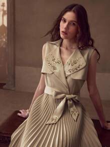 MOTF PREMIUM CONTRAST EMBROIDERY AND SEQUIN DETAIL LAPEL COLLAR BELTED PLEATED HEM SLEEVELESS SHORT DRESS - Khaki - View 2