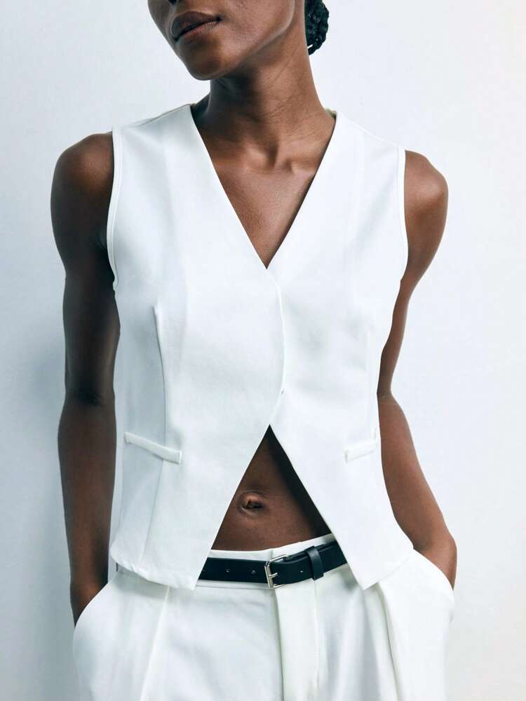 SHEIN Maija 2025年 ミニマリスト Vネック 隠しボタン装飾ポケット ノースリーブトップ、初秋の白エレガントノースリーブトップ、秋冬、外出用トップス、ナイトアウト、デートナイト、ビジネスカジュアル、オールドマネースタイル向け