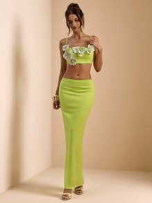 SHEIN BAE 2 pièces Ensemble pour femme Top de débardeur à bretelles fines avec ornements de couleur unie jaune vert et jupe longue à taille basse. Convient pour la plage, la villégiature d'été. Ensemble décoré de fleurs 3D, robe pour le petit-déjeuner. - Vert - Voir 4