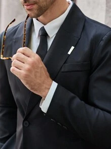 Manfinity Bizformal Men's Casual Business Suit Set Is Made From High-Quality, Lightweight, And Breathable Fabric, Offering A Structured Yet Stylish Look. Combining Modern Minimalism With Classic Business Elements, It Conveys Refined Sophistication. The Slim Fit And Tailored Cut Flatter All Body Types And Ages. Classic Versatile Colors Pair Well With Shirts, T-Shirts, Leather Or Casual Shoes, Making It Suitable For The Office, Trips, Gatherings, Commuting, Or Travel. Simple Yet Elegant, Wrinkle-Resistant, And Easy To Care For-Ideal For Photos And Street Style. Comfortable And Skin-Friendly For Spring, Summer, And Autumn. A Practical And Tasteful Gift.Men's Casual Gentleman Suit Set, A Single Piece Can Easily Handle Commuting, Maintain Gentleman Style, Simple Design, Comfortable Wear